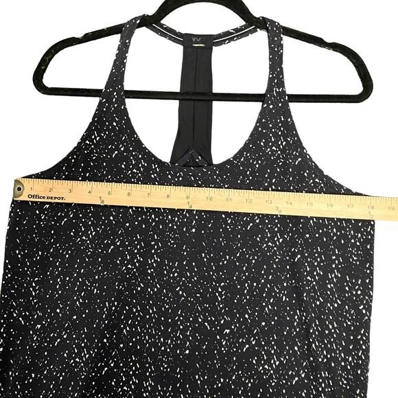 Lululemon Drop It Like It's Hot Butterfly Texture Black Mesh Tank Top Size 8 - Picture 5 of 7